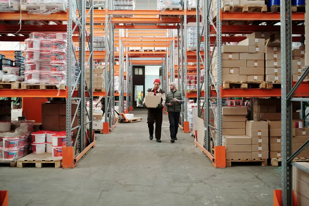 Entrepôt logistique